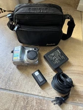 Nikon COOLPIX 4300 Digital Camera Silver 4.0MP 3x Zoom Retro, Battery, Charger