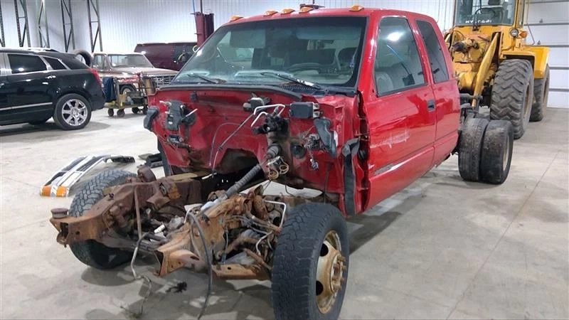 (LOCAL PICKUP ONLY) Windshield Glass I-beam Front Axle Only Fits 95-02 CHEVROLET Foto 2 de 4