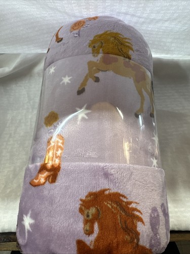 The Big One Oversized Plush Throw Blanket Cozy 5'x6' or 60"x72"- Horses - Picture 3 of 3