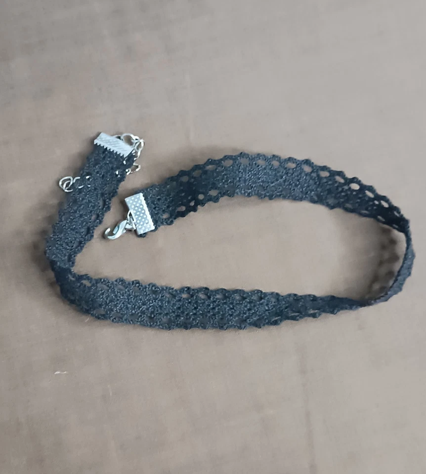 Choker Vintage Handmade - Black Lace Gothic Elegance USSR - Image 2 of 4