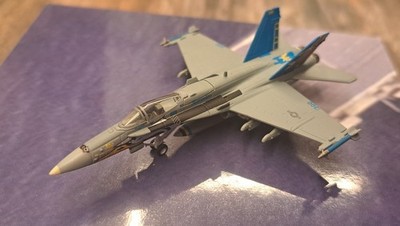 Herpa 1:200 / McDonnell Douglas F/A-18C ( VF-82 ) ''Hornet Marauders''  in OVP .