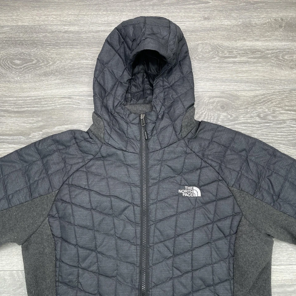 Chaqueta para mujer The North Face grande con capucha PrimaLoft acolchada híbrida gris NF0A2U8L Foto 2 de 4