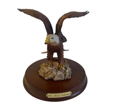 Vintage Ceramic Eagle Bird Figurine Statue Ornament Home Decor. 16cm In Height