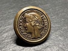 ANTIQUE ROUND METAL SHANK BUTTON FRENCH REPUBLIC WITH CERES PROFILE I749