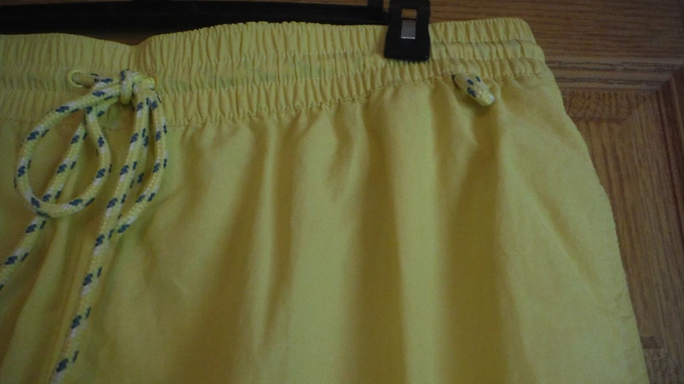 Мужские плавки Merona XL, встроенные трусы, желтые, новые без ценников - Изображение 3 из 4