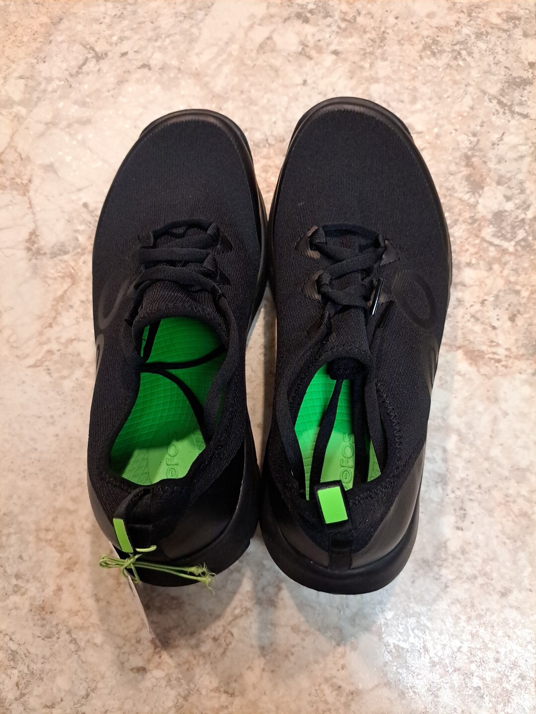 Zapatos Oofos OOMG Sport LS Low Comfort para hombre talla 9 negros textiles nuevos con etiquetas