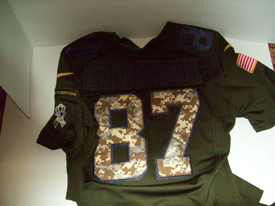 Camiseta deportiva juvenil Patriots Gronkowski #87 Salute To Service Nike XXL  Foto 3 de 4