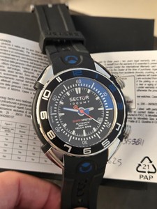 Sector Shark Master 1000 MT No Limits Diver ETA 25J Auto + 3281 FT. Helium Safe OceanicTime: SECTOR No Limits MARINE Shark Master COLLECTION main image 4