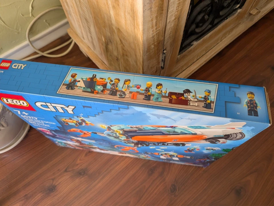 LEGO CITY: Deep-Sea Explorer Submarine (60379) - NEW/SEALED/RETIRED - Image 2 of 4