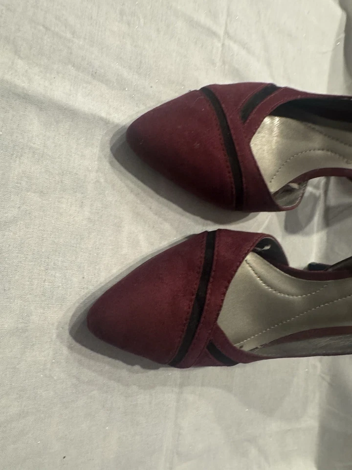 Sexy East 5th Denny Merlot Negro Punta Tacones Zapatos de salón Talla 6.5 Foto 3 de 4