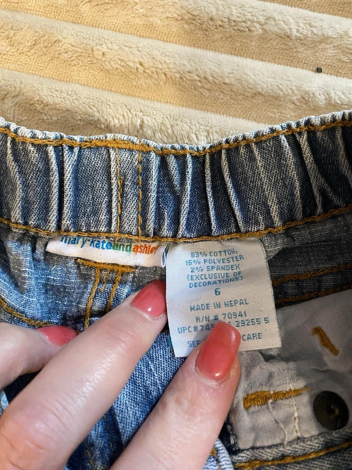 Pantalones cortos vaqueros vintage Mary-Kate y Ashley con detalle de botones talla Foto 3 de 3