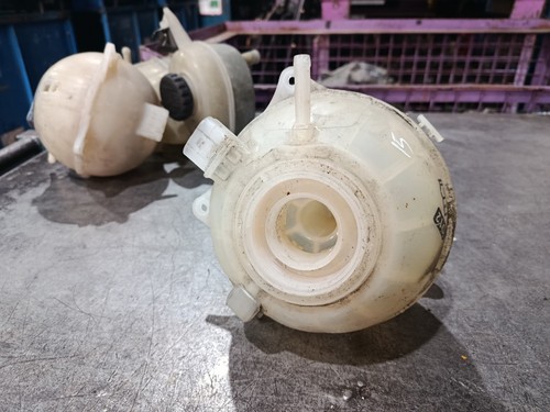 VW Polo 9N - Ausgleichsbehälter Kühlwasserbehälter 6Q0121407 Kühlwasser Behälter