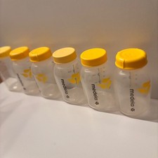 Medela Breast Milk Storage Bottles 5 oz Yellow Caps Set of 6 BPA Free