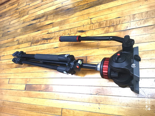 Manfrotto 190XPROB Stativ mit MVH502AH Pro Kamera Videokopf