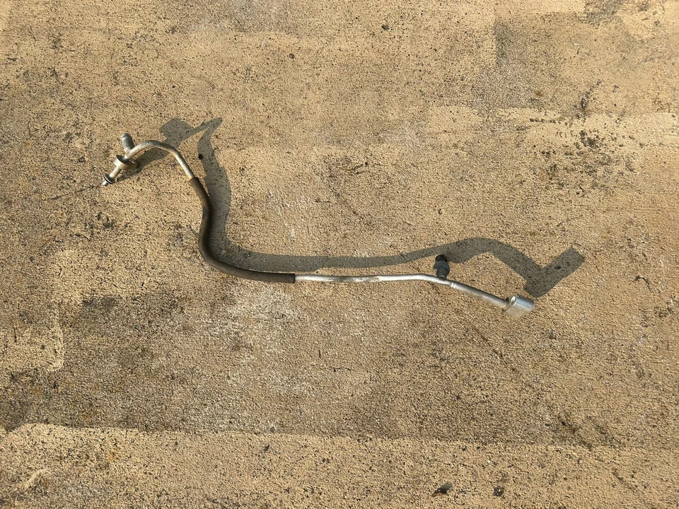 Manguera de carga de línea de condensador de aire acondicionado Camaro/Firebird OEM GM 95-02 Foto 2 de 2