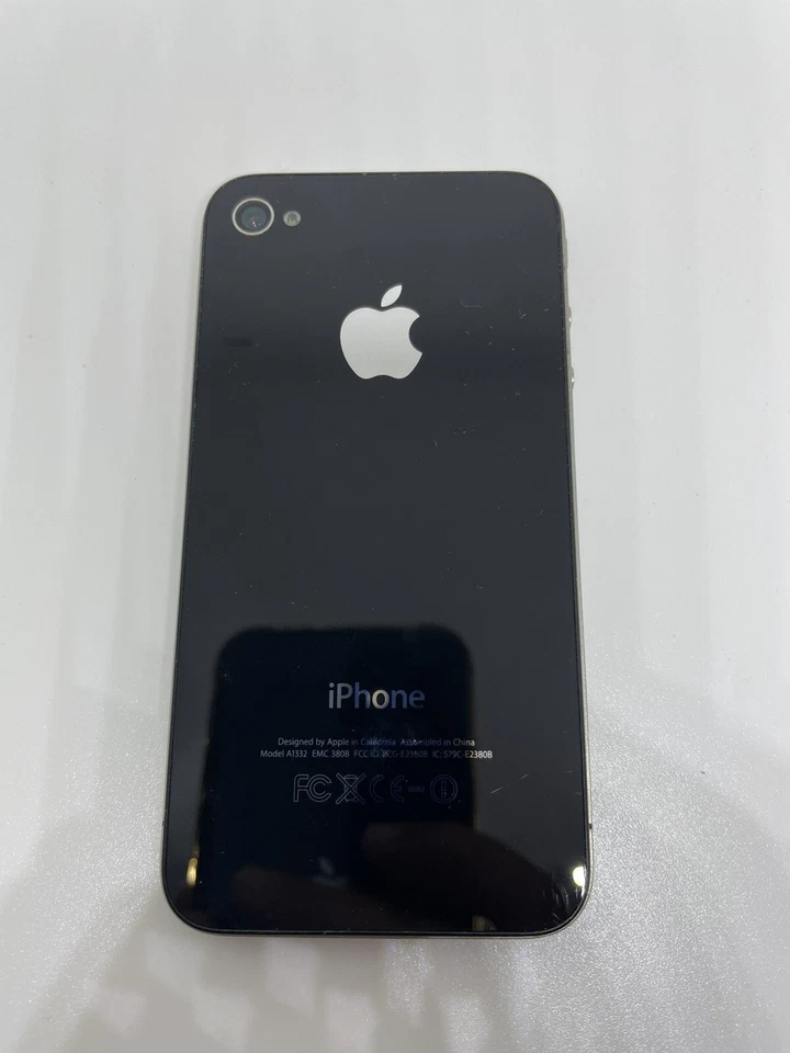 2 Apple iPhone 4 - 16GB - Black (AT&T) A1332 (GSM) - Image 4 of 4