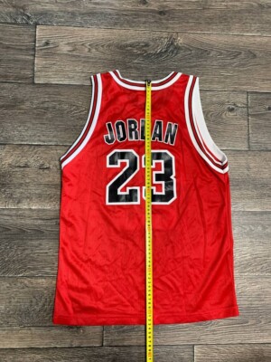 VINTAGE CHICAGO BULLS #23 MICHAEL JORDAN CHAMPION JERSEY
