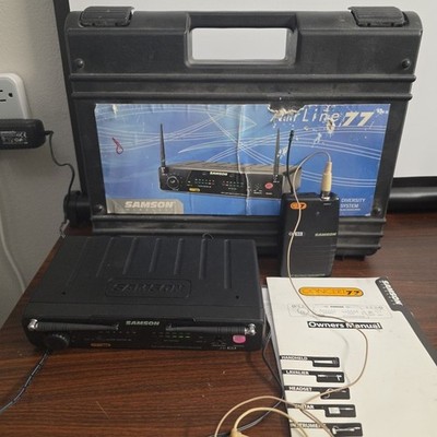 Samson CR77 and CT7 Receiver and Transmitter With Mic Works Good