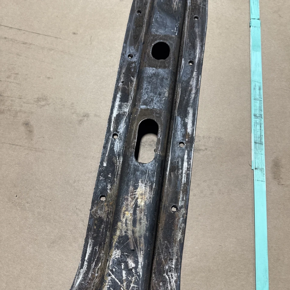 Chevy GMC Squarebody K10 K20 K30 Transfer Case Crossmember - Image 2 of 4