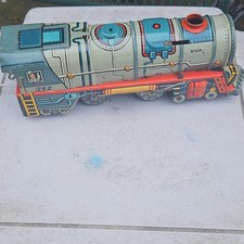 Unique Art Mfg. Co. Tin Wind-Up Train Locomotive 742 Made in USA