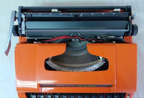 Brother Young Elite Typewriter Vintage Retolo Antique Orange w/Cover From Japan - Picture 7 of 17