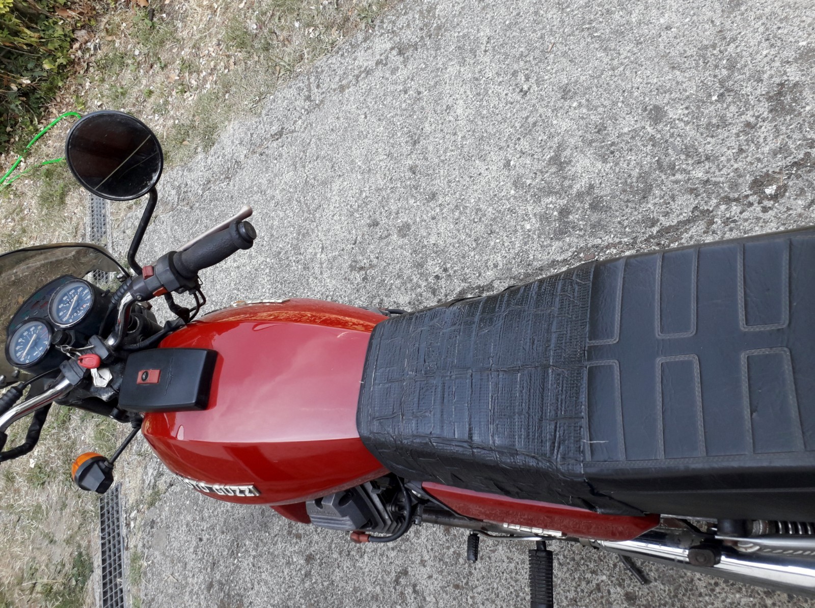 Moto Guzzi V35 d'epoca del 1979 foto 3