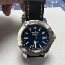 Breitling Avenger A24315101C1X2 4