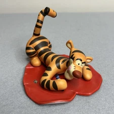 Disney Pooh And Friends - Your Smile Makes My Heart Bounce - Tigger Figurine