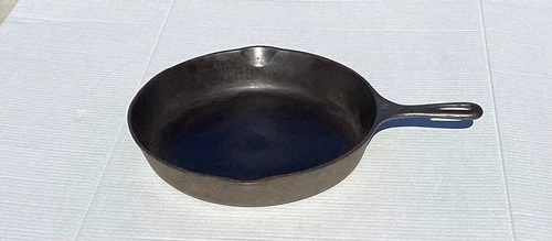 Wagner Ware Cast Iron Skillet 11 3/4 no Wobble 10c￼￼