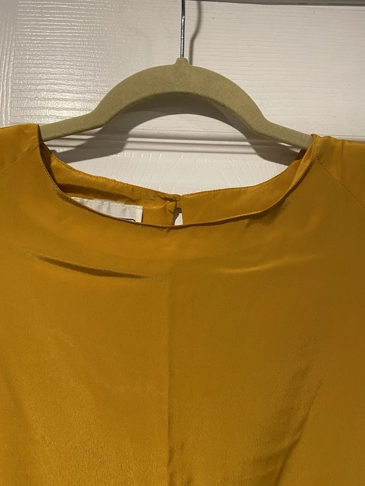 Blusa de Colección Amarillo Mostaza Manga Corta Ojo de Cerradura Concha Almohadillas para el Hombro Talla 14 Foto 2 de 4