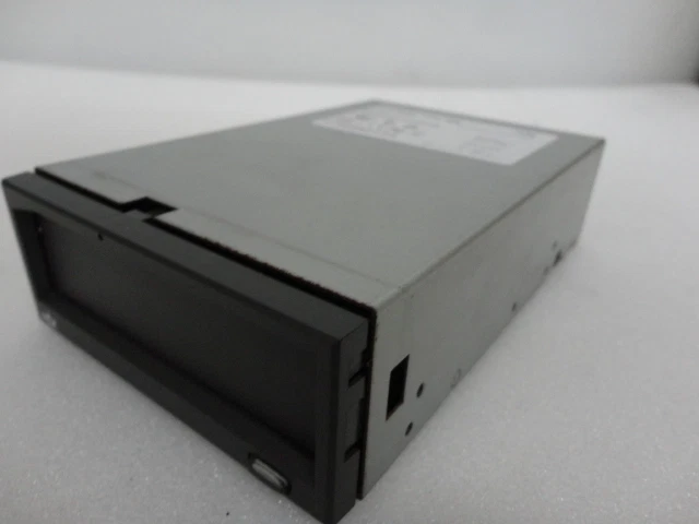 Tandberg Data RDX SATA Internal Drive RDX1000 8462-10  Drive Only No Cable - Image 2 of 4