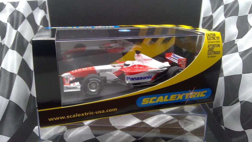 SCALEXTRIC 1/32 Toyota F1 2002 Slot Car No 25 NIB C2456