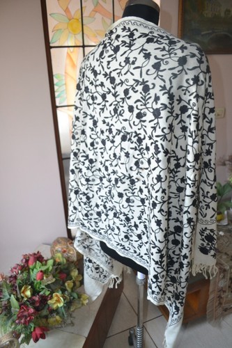 CREWEL EMBROIDERED 100% CASHMERE PASHMINA WHITE SHAWL - Picture 4 of 7