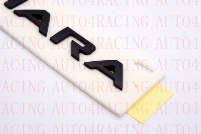 Pair Silver Sahara Fender Badges For Jeep Wrangler JL 2018-2024 | Self-Adhesive Emblem Nameplate