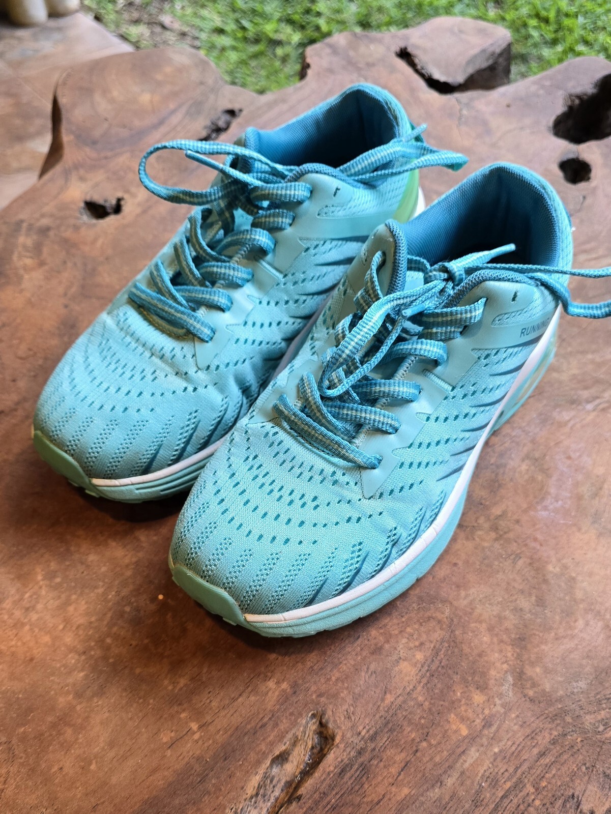 STQ Women's Running Shoes