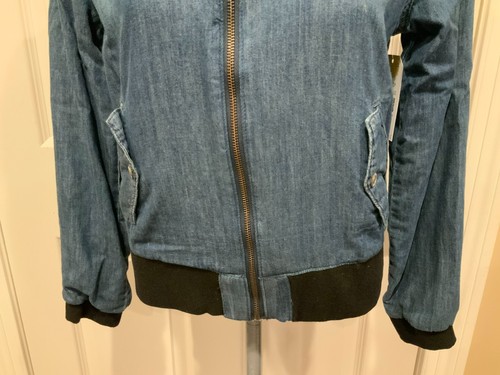 Hudson Girl's Blue Medium Wash Denim Jean Jacket W/Floral Embroidery, Size XL - Picture 3 of 12