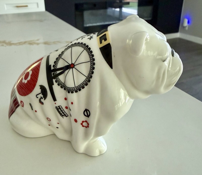 Royal Doulton Alfie Bulldog DD001 Bone China London 2012 Figurine England EUC
