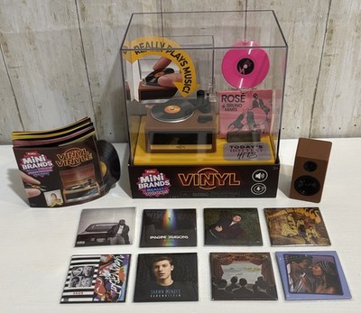 Zuru Mini Brands Really Works VINYL Toy Record Player w/8 Albums & Speaker - LOT