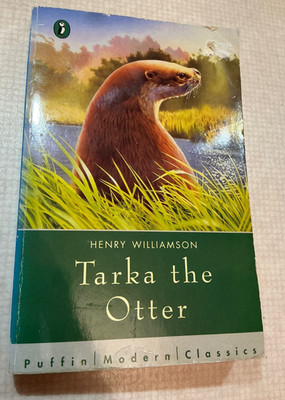 Tarka the Otter by Henry Williamson children's book Puffin Modern Classic