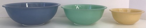 Pyrex #322 325 326 Yellow ~ Green ~ Blue Nesting Mixing Bowls Set Of 3 *Read*