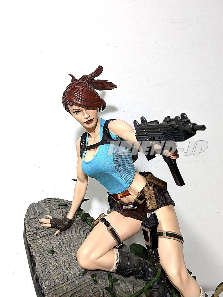 Sideshow Tomb Raider LARA CROFT Premium Format Figure Sideshow Tomb Raider LARA CROFT Premium Format Figure