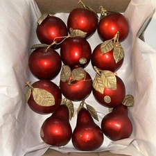 New? Lot 12 Marco Apple and Pear ornaments (11718)