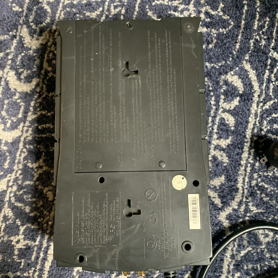 Nuevo sistema de protección contra sobretensiones CyberPower CP685AVRG UPS batería de respaldo 685VA 390W Foto 2 de 4