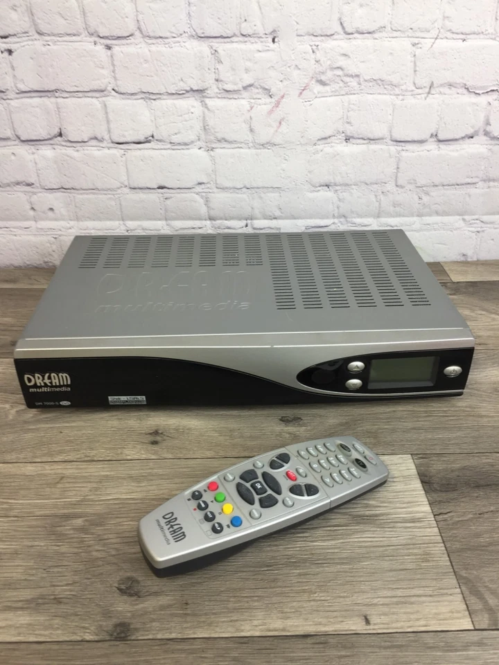 Приемник наземный цифровой, интернет- и спутниковый DREAMBOX DM 7000-S - Изображение 2 из 4