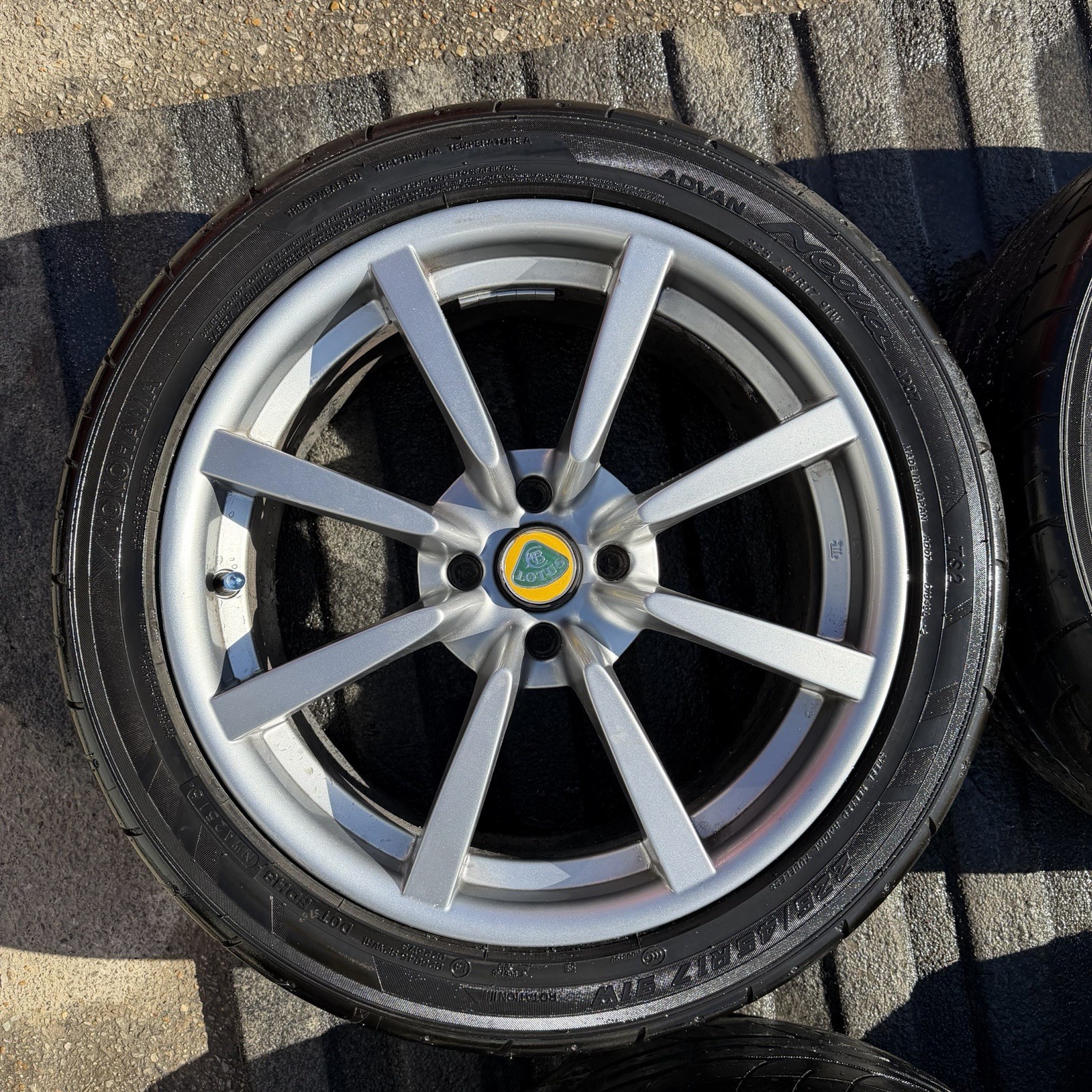 OEM Lotus Staggered Wheels – 16×5.5 Front / 17×7.5 Rear – 5-Lug