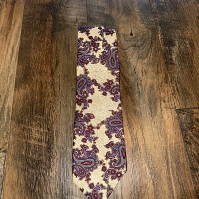 Vintage Boston Traders USA 100% Silk Tie Classic Pattern 
