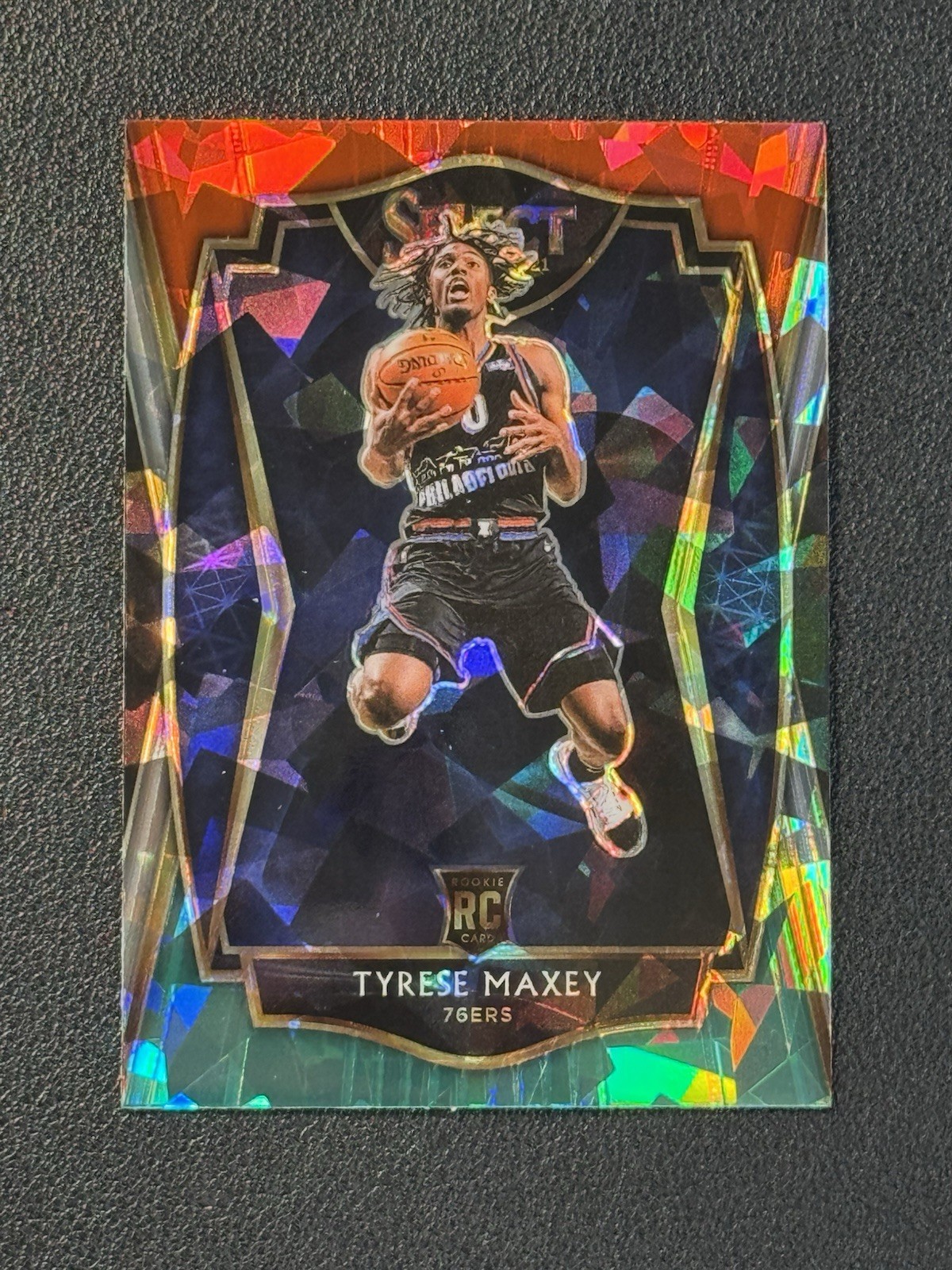 2020-21 Select Tyrese Maxey Premier Level Red White Green Cracked Ice Prizm #174