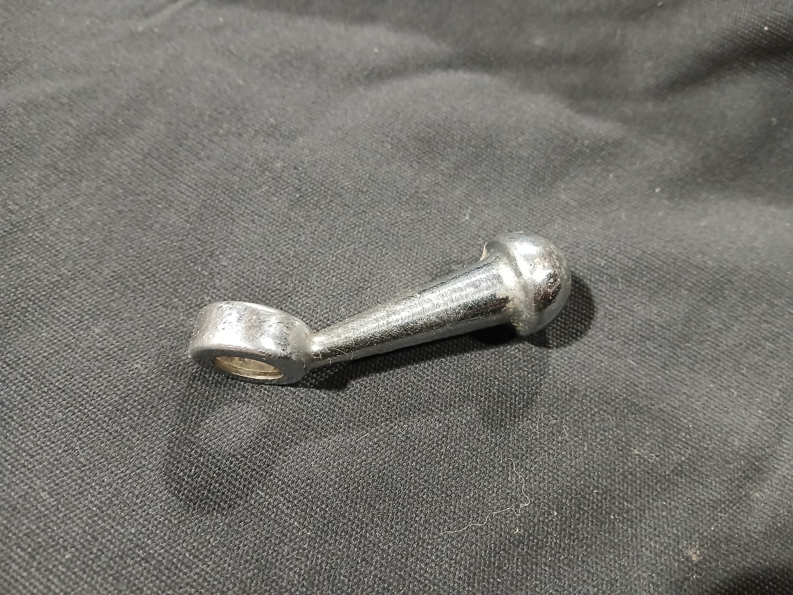 103.24300 Table Lock Handle 18629