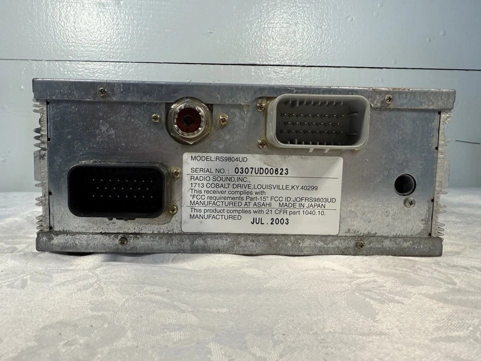 Harley-Davidson Touring Radio RS9804UD 2004-2006 no probada CB CD 76146-04 Foto 4 de 4