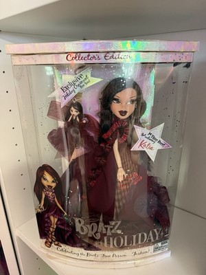 Bratz Holiday Katia Collectors Edition with Holiday Ornament Vintage New In Box